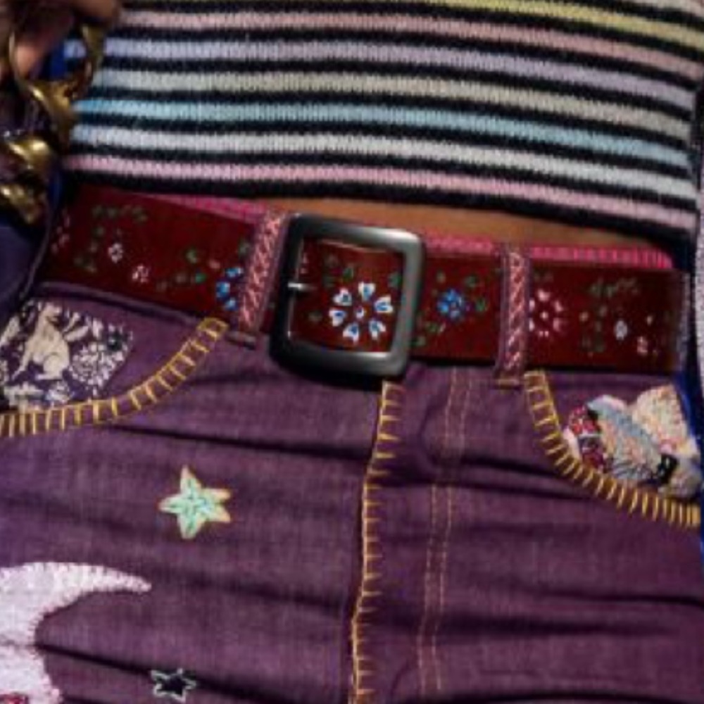 ISO ⭐️ 💥 Marc jacobs belt